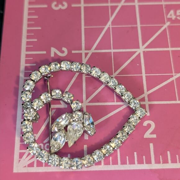 Vintage Round Teardrop Marquis Rhinestone Heart Silver Tone Brooch - Picture 3 of 3